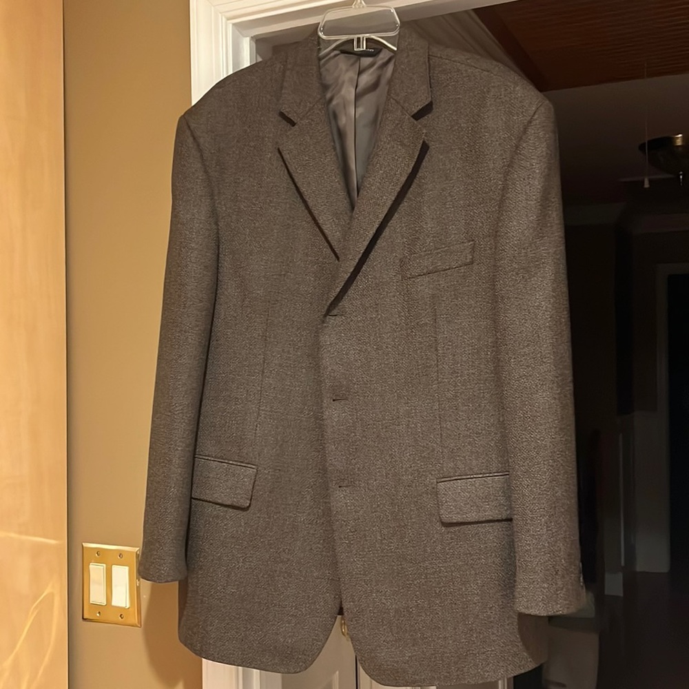 Nino Tuscani like new Lambs wool sport jacket size 46 regular